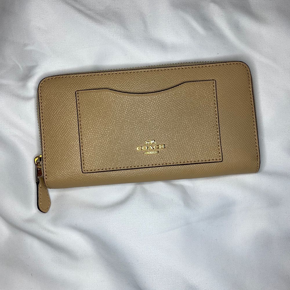 Coach Nude Accordion Leather Wallet